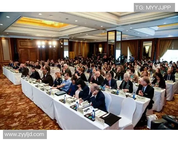 聚焦当代足球明星成长轨迹与赛场传奇故事全景深度解析研究报道集